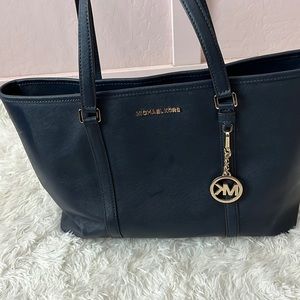 Michael kors tote